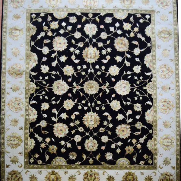 MI-24 Handtufted Rug