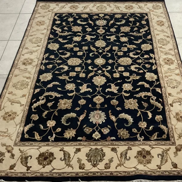 RA-19 Handtufted Rug